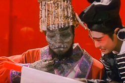 尸家重地国语高清,穿越时空的喜剧恐怖传奇
